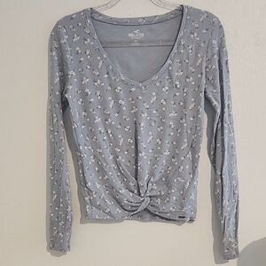 NWOT Hollister Silver Tie Front Fitted Blouse